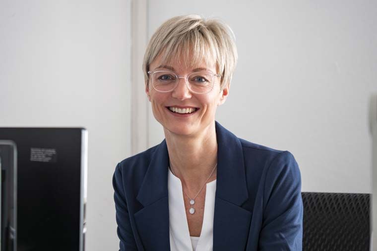 Frau Annette Reindl